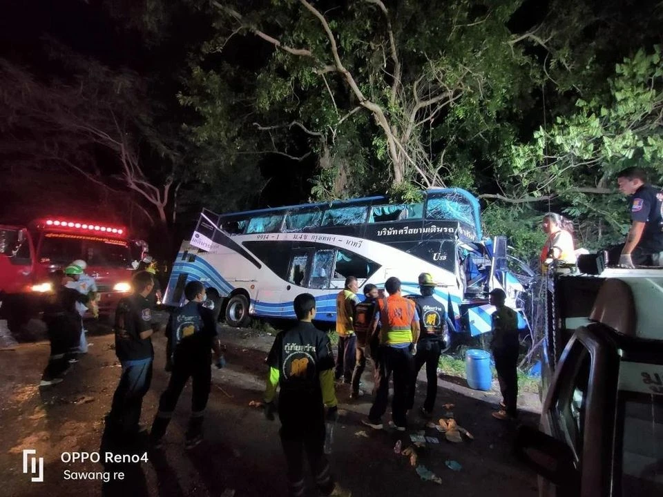 泰国旅游大巴发生重大车祸，死亡人数再增2人