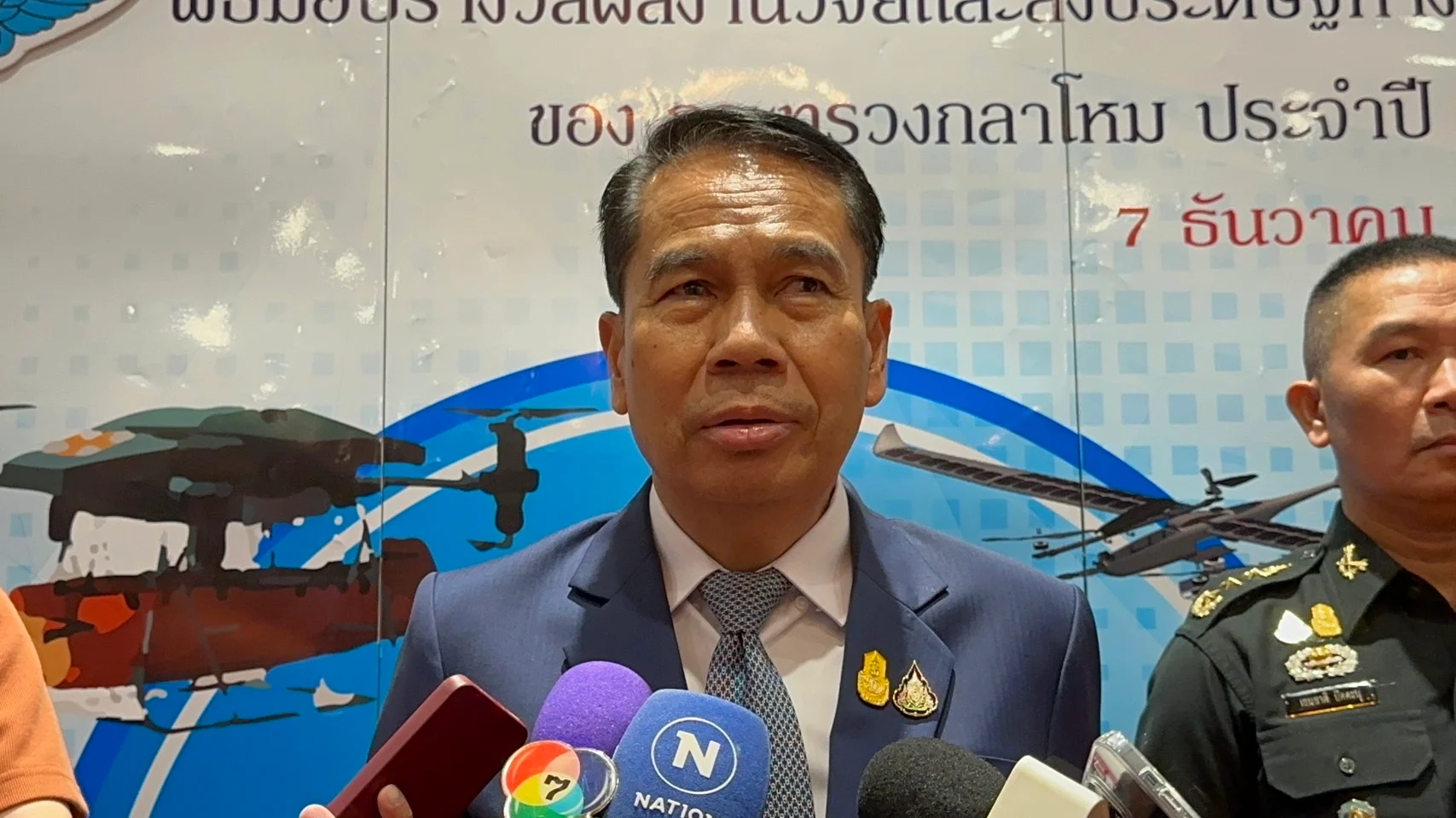 泰国国防部长回应涉穿军警服迎中国游客视频