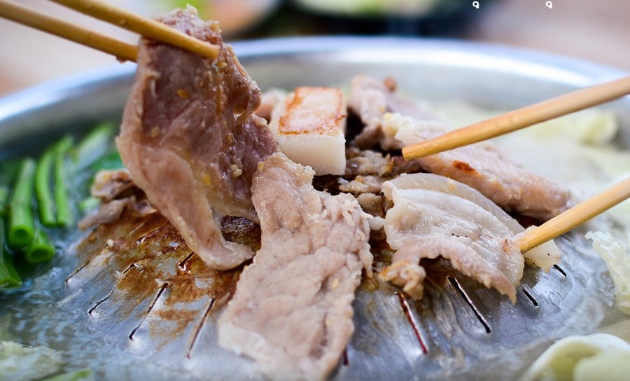 烤猪肉占据泰国人宋干节消费榜首 泼水活动成节日出游取向