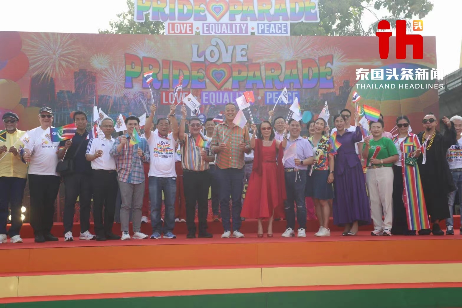 泰国举办亚洲最长“彩虹”游行！争夺2030世界骄傲节主办权！